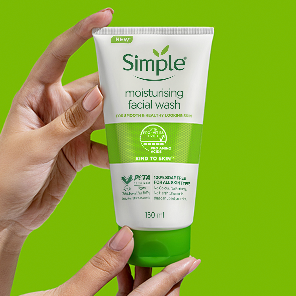 Moisturising Facial Wash with Pro-Vit B5 & Vit E - 150 ml